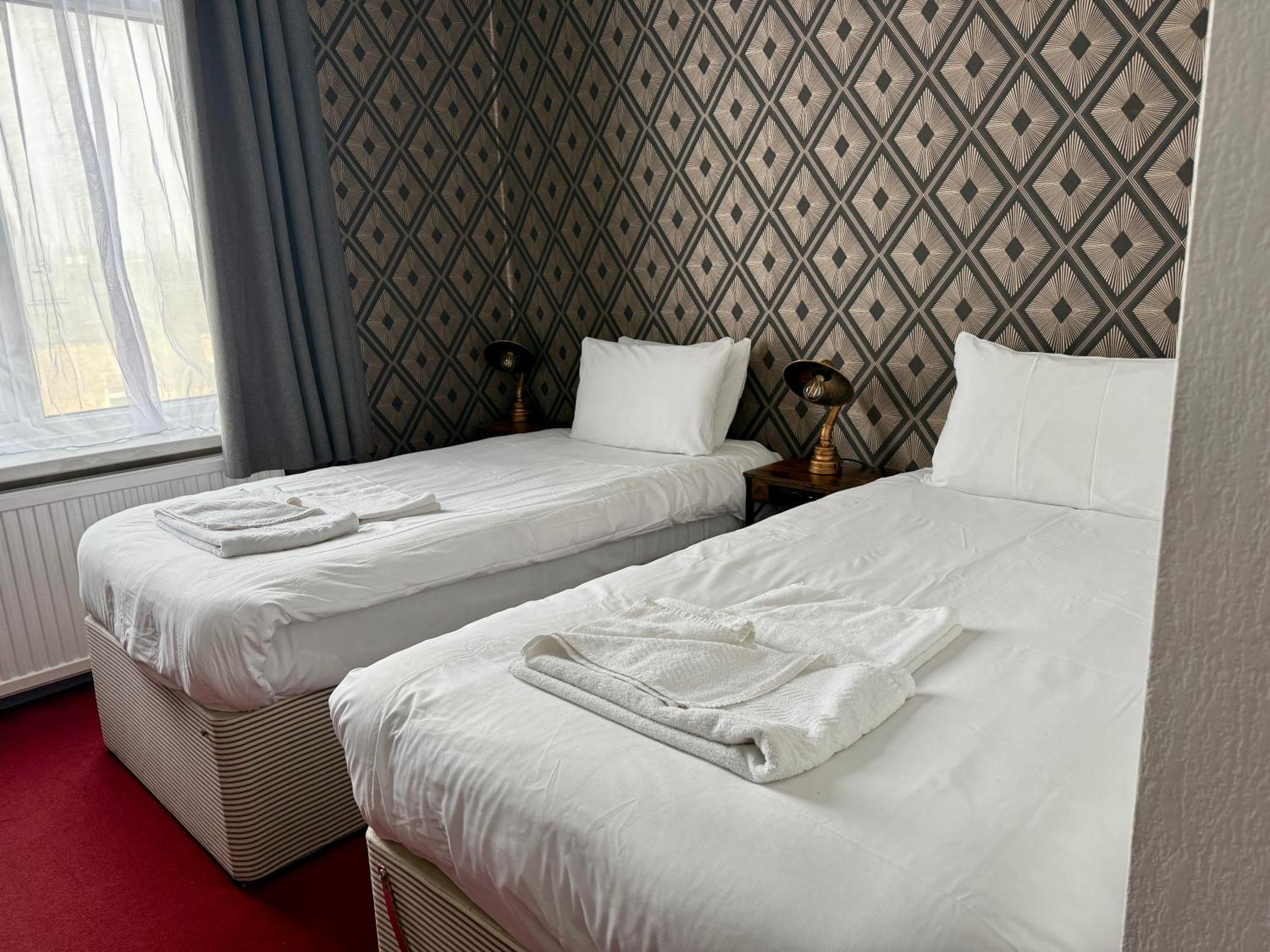 The Derby Hotel 배로우인퍼니스 외부 사진